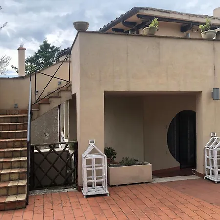 La Torre Del Gatto Apartment *